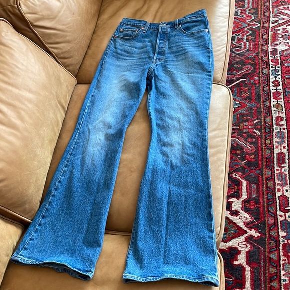 LEVI’S ribcage flare 29 - Picture 8 of 16